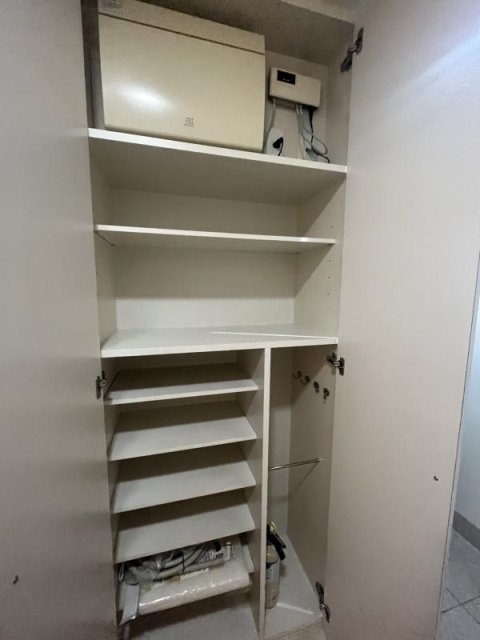 ファミール東京グランリッツ 靴入