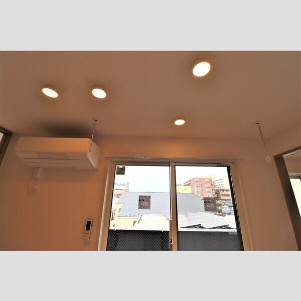 セレスティア高島平Ⅱ301号室 室内物干