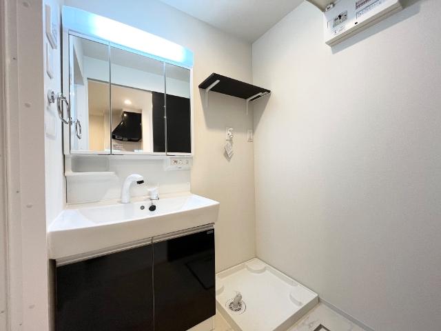 Luminous coat 洗面