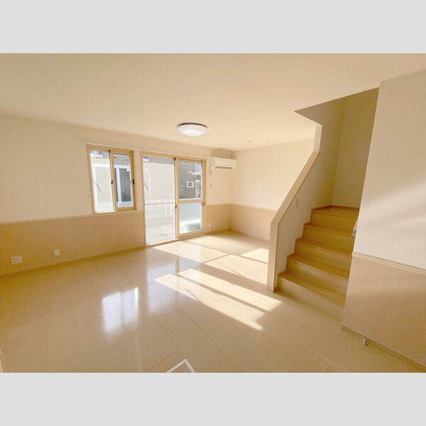 ロイヤルパレス　C・D リビング