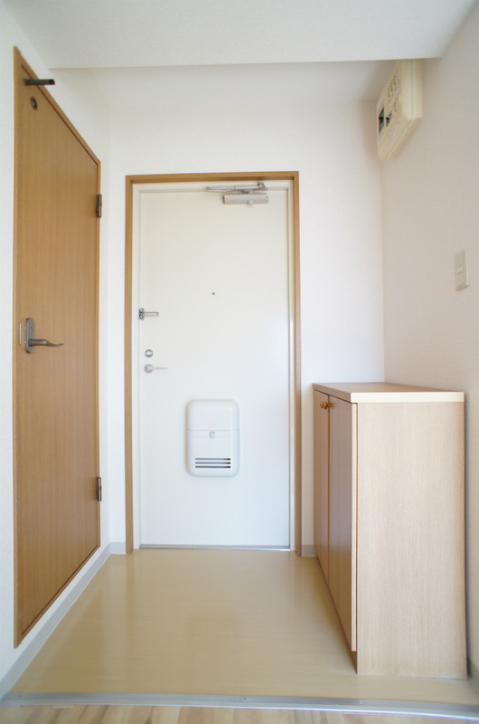 セカンドウィスタリアヒルズ 玄関