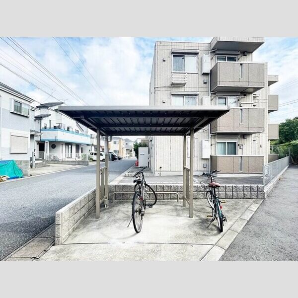 Sejour BoW(セジュール　ボウ)301号室 駐輪場