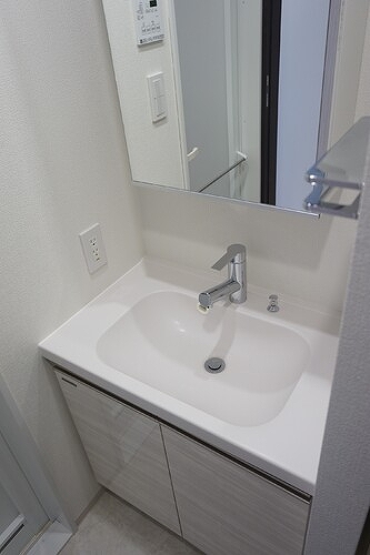 フレシア中目黒4階 洗面所　※2021年3月撮影