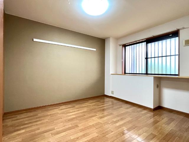 彩都ー花ノ岡 洋室