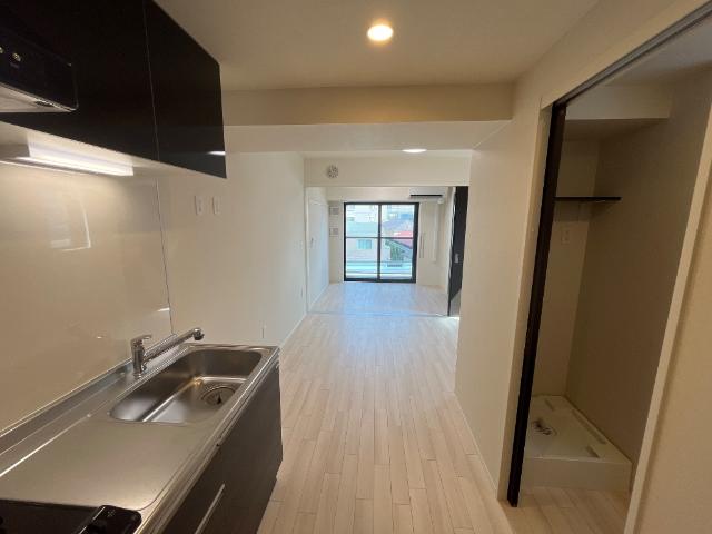 ピーニャ市川402号室 リビング