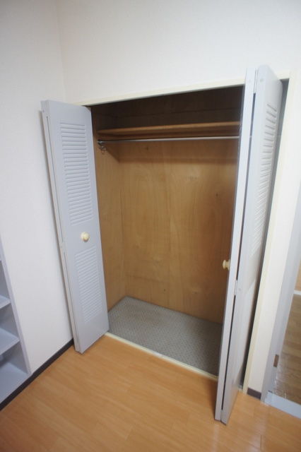 リビエール本郷0404号室 クローゼット付き