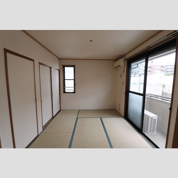 クレール本郷201号室 和室