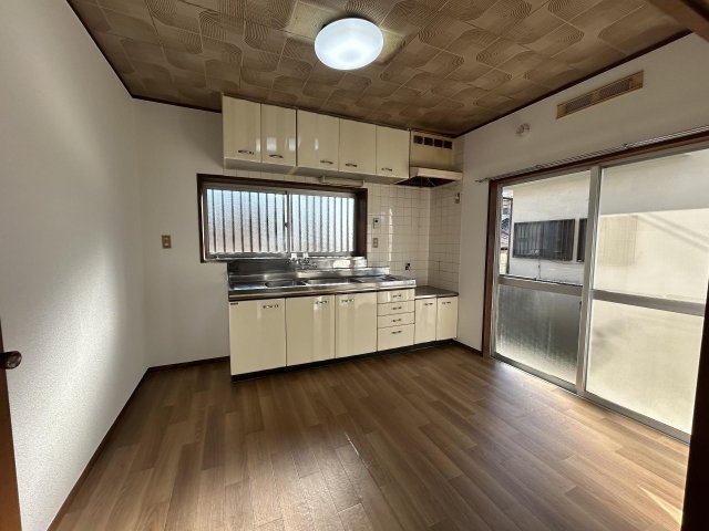 二俣尾戸建 使い勝手の良いキッチンです。