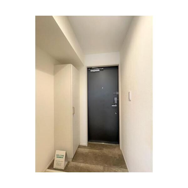 アットリラ稲毛海岸A102号室 玄関