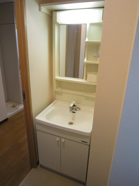 ルミエール湘南 洗面台です。