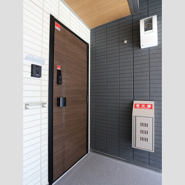 パル・ボヌール 玄関(外)