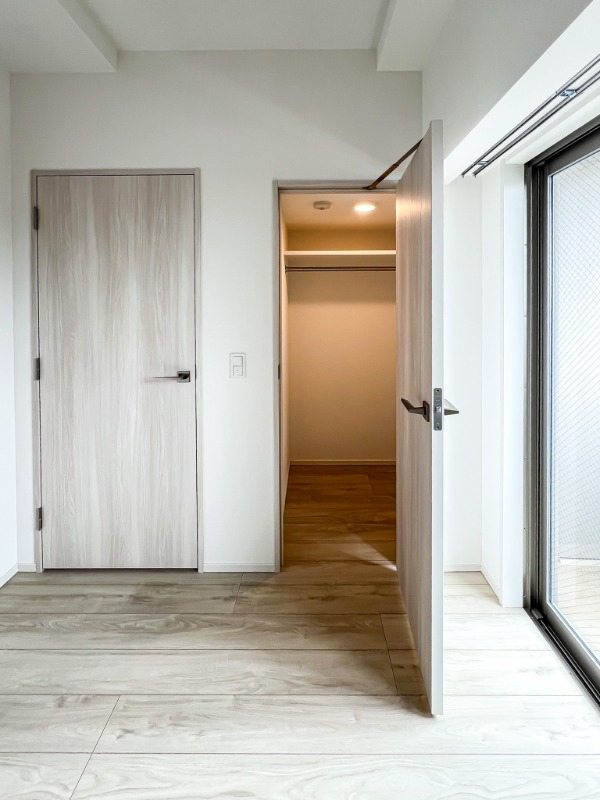 ドゥーエ王子神谷5階 収納