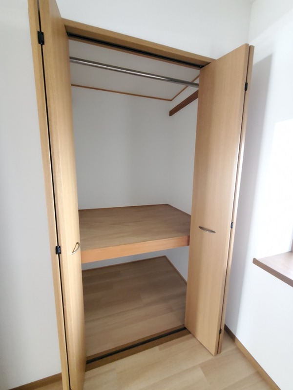 ラ・ヴィラヴェルデ平塚2階 収納