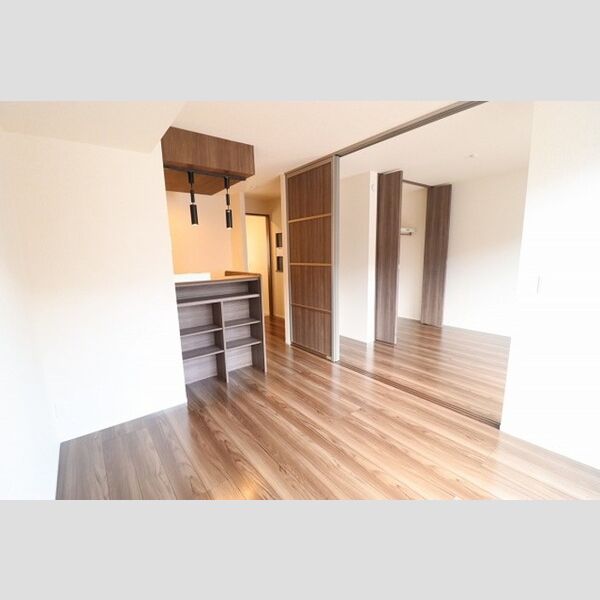 ムーンリバー　A棟 リビングルーム　10帖