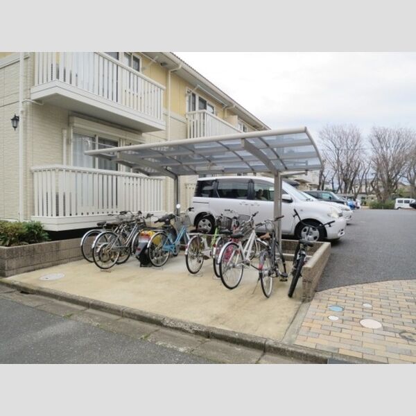 オベルジーヌ　B202号室 駐輪場