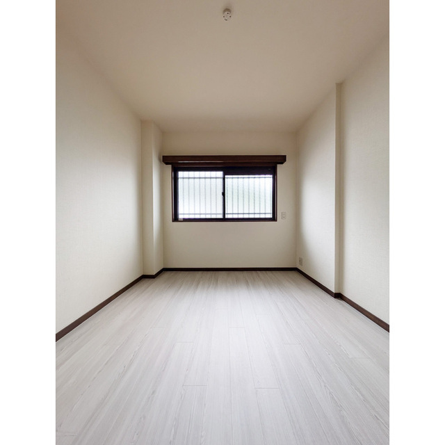 モンメール大磯303号室 内観