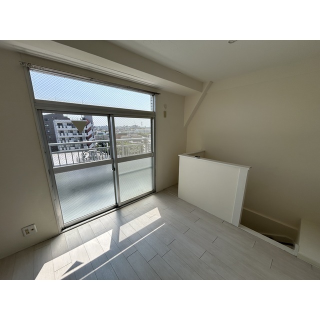 第5新井ビル 内観