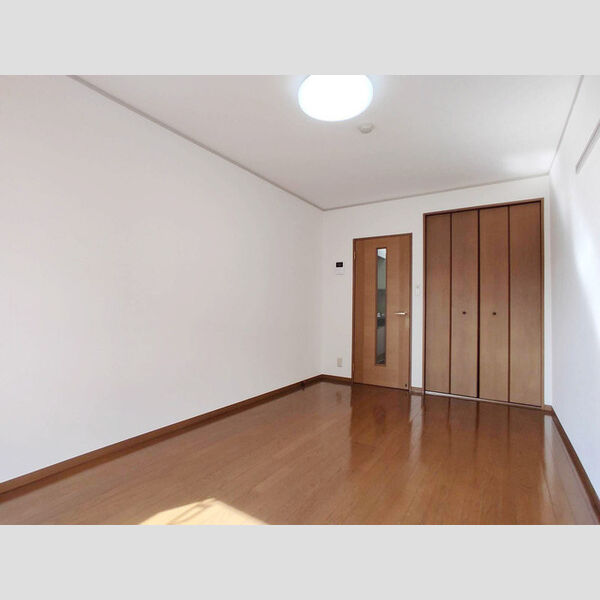 シャトル松原205号室 洋室