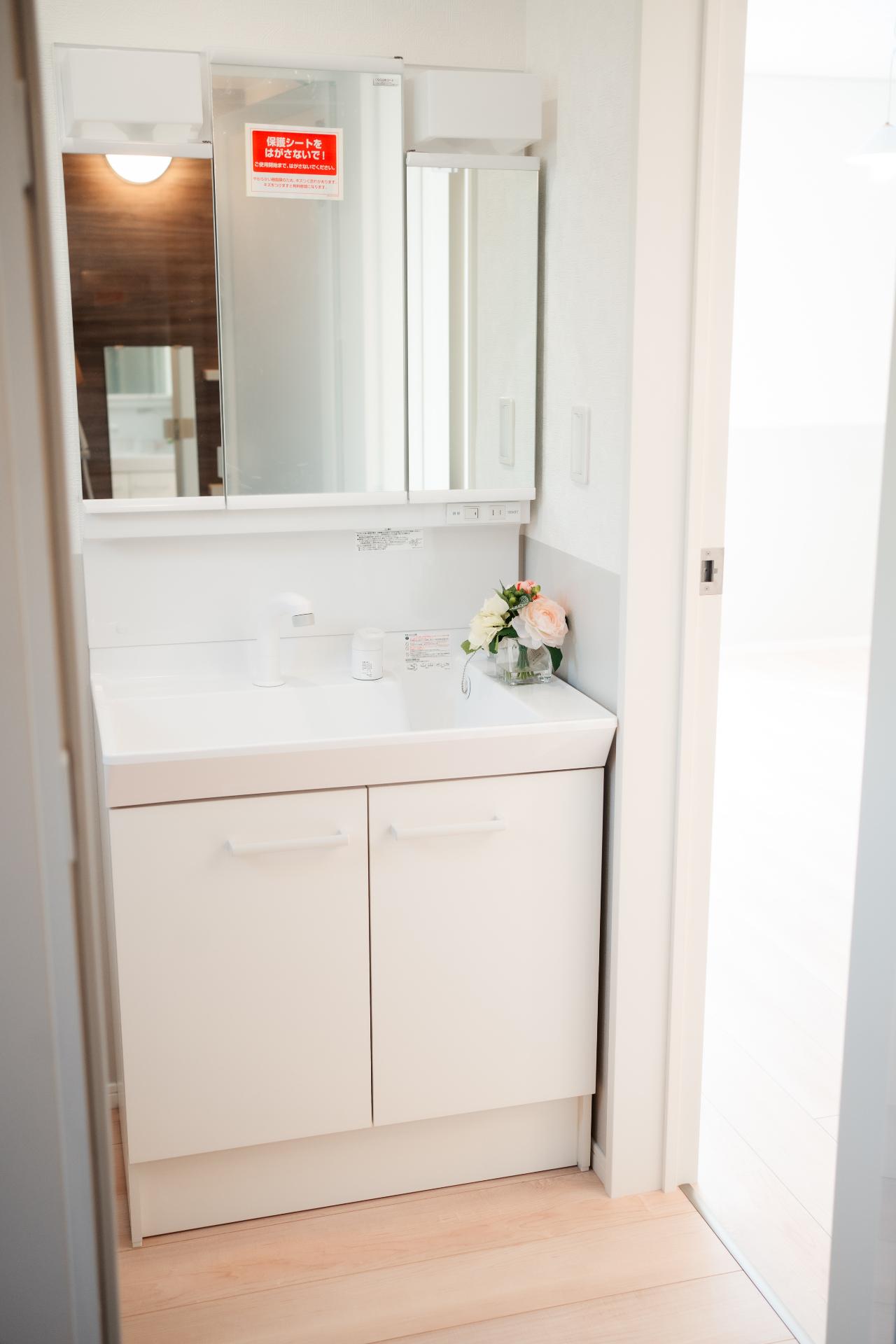 春の風とフィオーレ 洗面