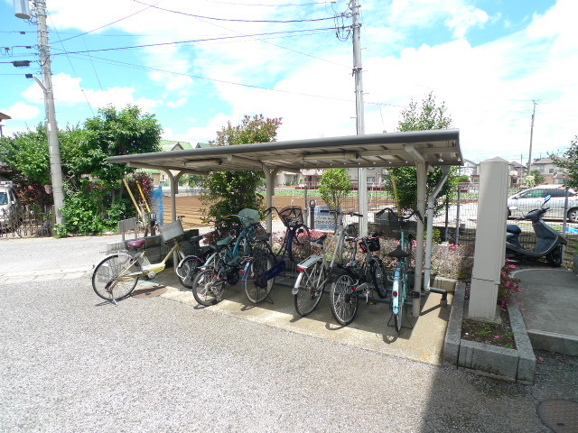 カーサ八千代0101号室 駐輪場