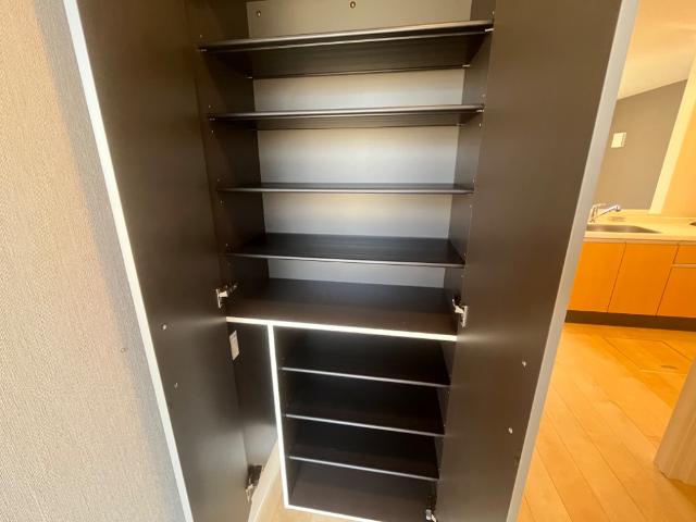 ヴォーグ106号室 下駄箱