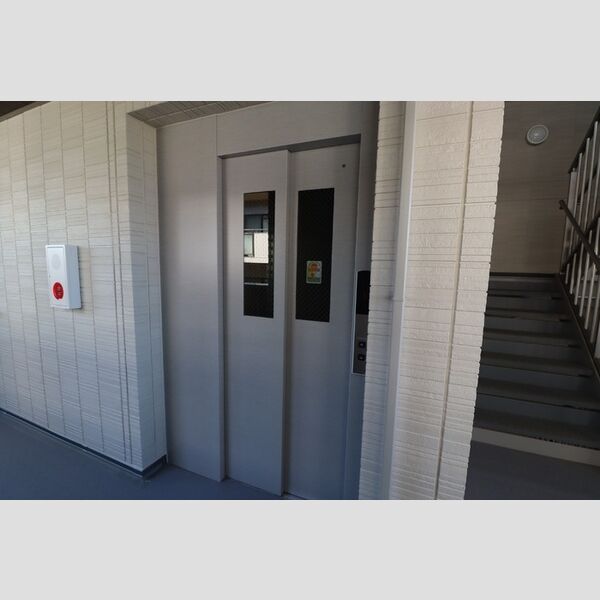 レジデンスヒルトップⅨ エレベーター