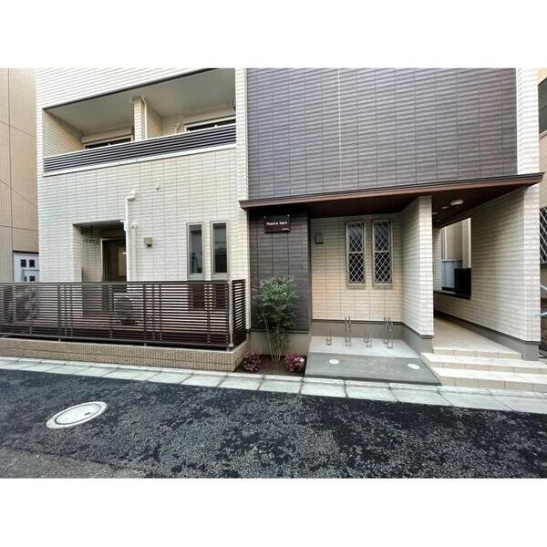 Nuova　luce エントランス