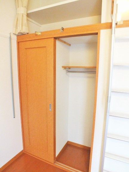 レオパレスカーサ108号室 ロフト