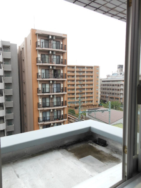 スカイコート横浜平沼8階 角部屋眺望