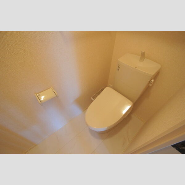 LUCIA(ルチア)107号室 トイレ