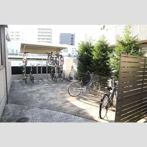 メゾン ド ソレイユ　E 駐輪場