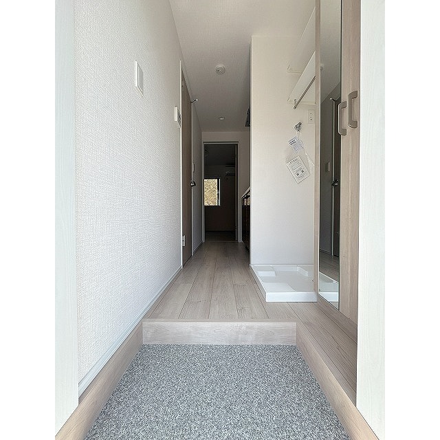 Venus Lagoon三枚町102号室 玄関