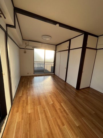 ネクストジェイ都賀11号室 リビング