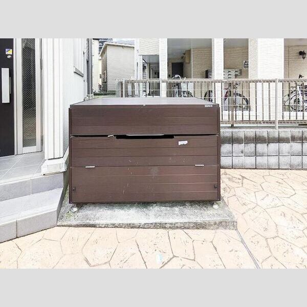 レフィナード ゴミストッカー