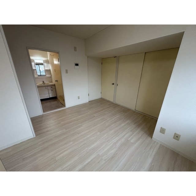 ブルジョン７ リビング