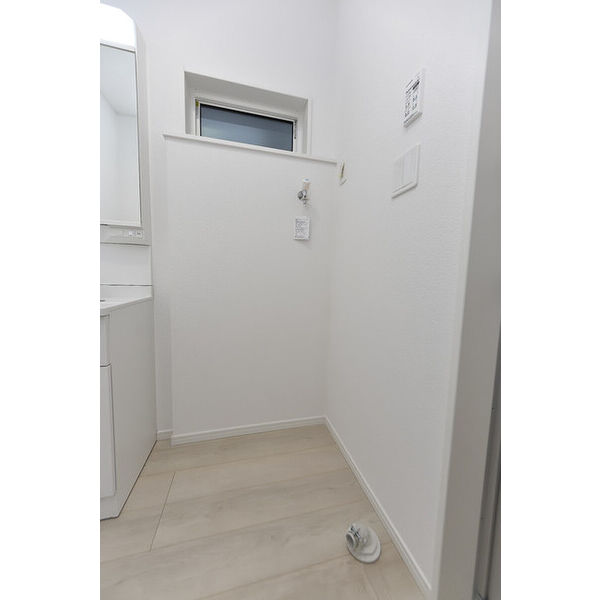 クレイドルガーデン相模原市中央区上溝第140　1号棟0001号室 洗濯機置場