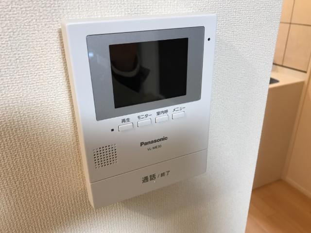 パーシモン103号室 カメラ付インターホン（イメージ）