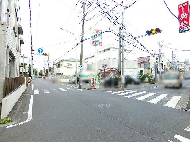 Ｔｈｅ　ｉｎｆｉｅｌｄ　上大岡 【コンビニエンスストア】セブンイレブン　横浜大久保1丁目店まで388ｍ