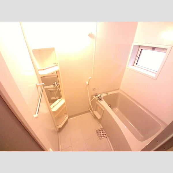 ローズコートサカエ 追焚き機能付　小窓付のバスルーム