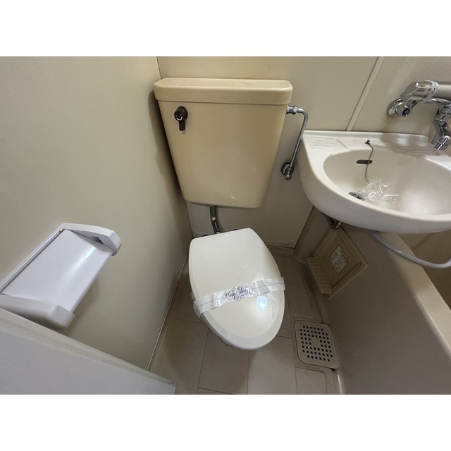 エルピゾ東邦203号室 内観