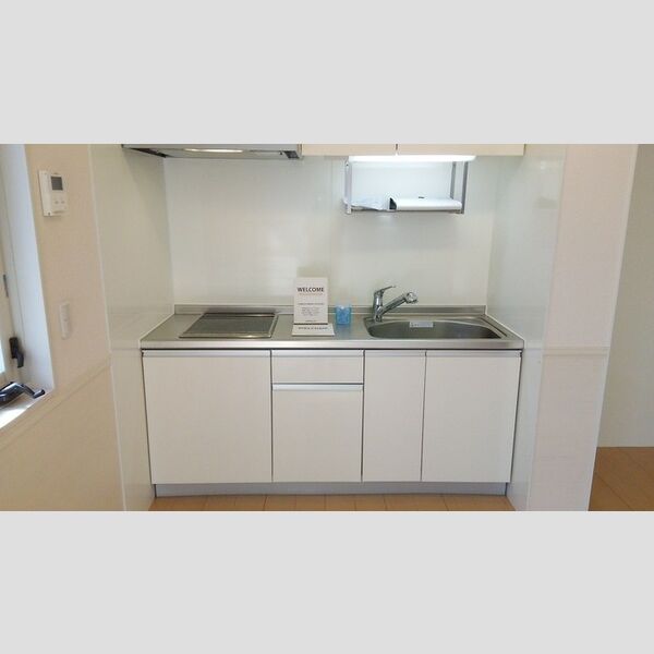 ヴェルデ神明町205号室 システムキッチン