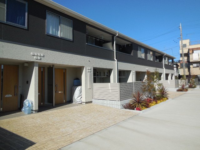 レピナールＦ 外観写真（昼）