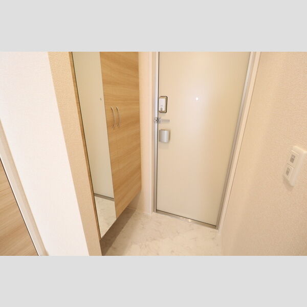 エスペランサ八幡宿303号室 玄関