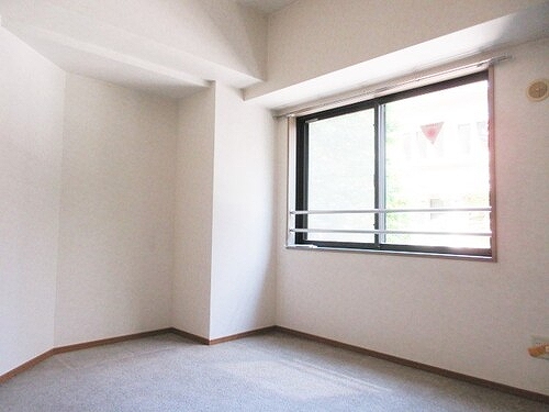 グランドステージ海岸通り3階 洋室（約7.0畳）