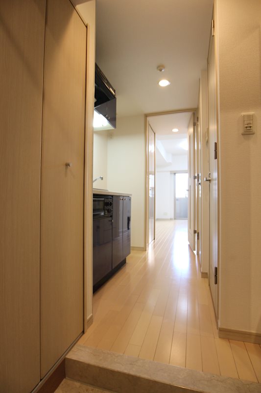 グランド・ガーラ横濱山下町5階 玄関