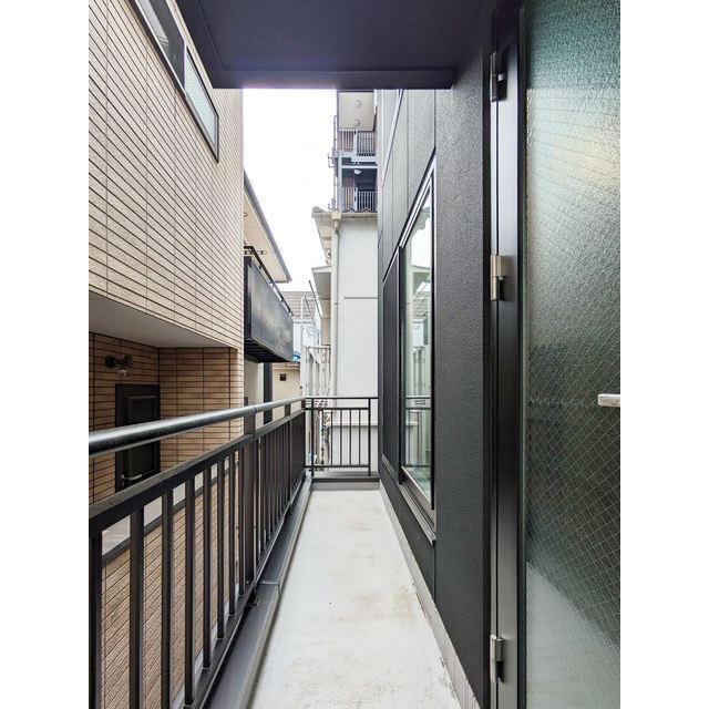 ヴィクトリアン・パレス横浜0202号室 内観