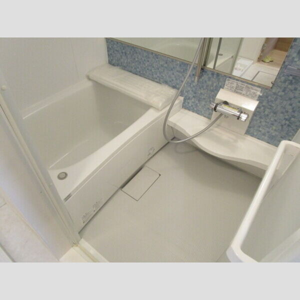 ディーグラシューズ 追い焚き給湯機能付き浴室