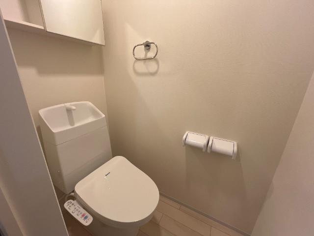 ルナ　クレセンテⅢ トイレ