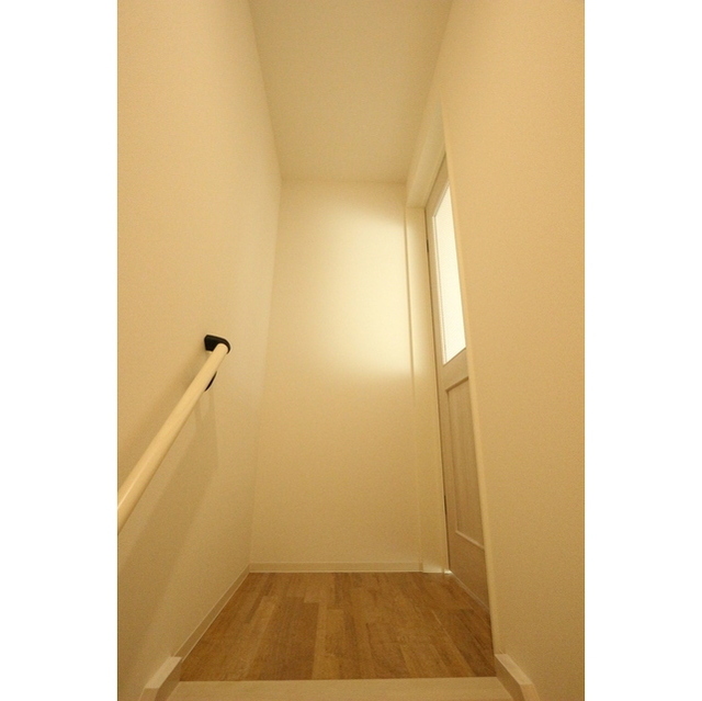 アメニティーハウス204号室 LDK入口