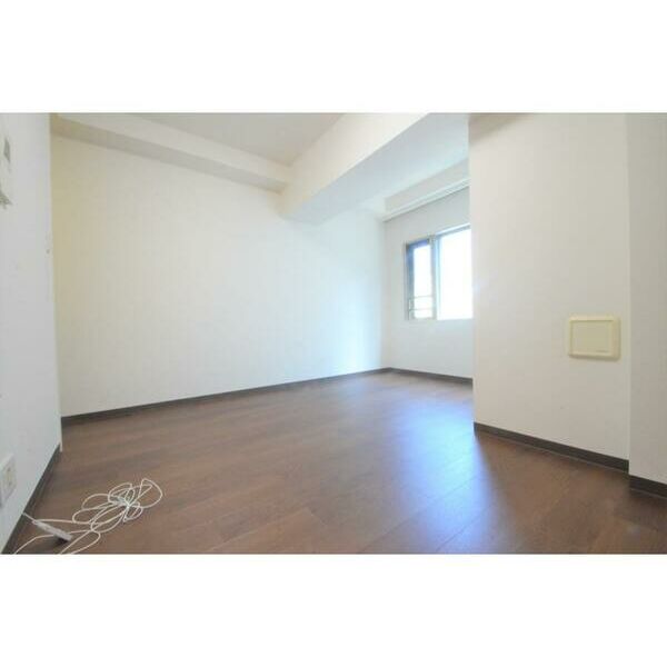 シャンブリーズ三越前 リビング